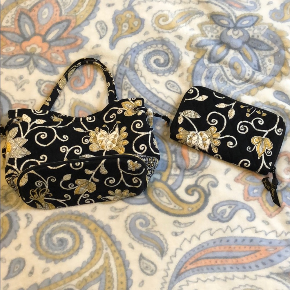 BUNDLE🤩 Vera Bradley purse and wallet
